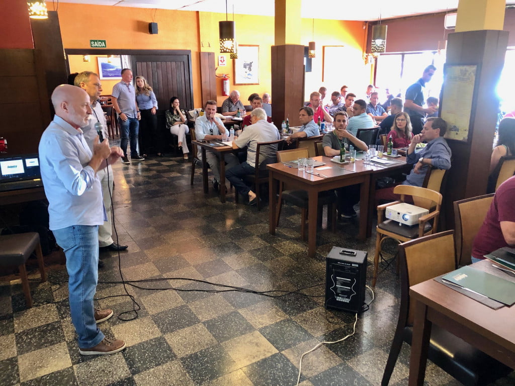 Revendedores abordam pautas do setor em Osório