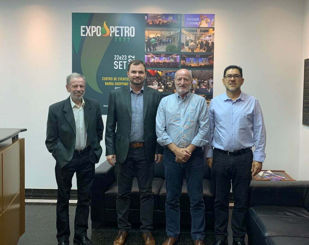 Prefeito de Santiago apresenta usina de etanol ao Sulpetro