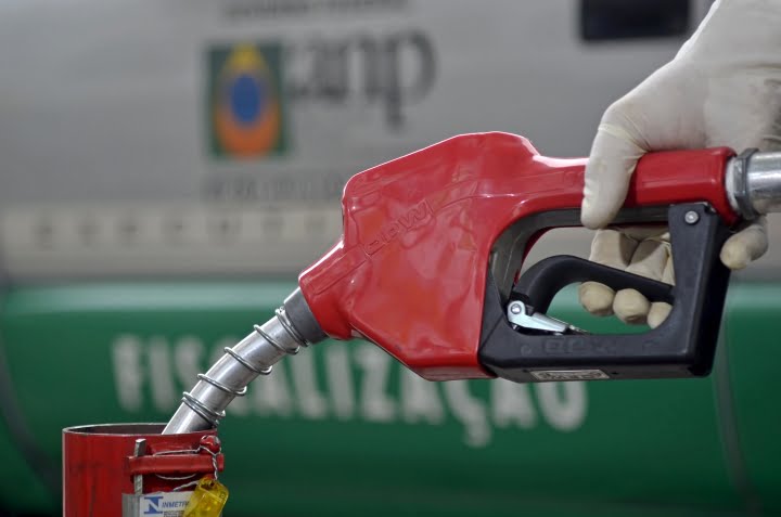 ANP orienta postos revendedores sobre drenagem dos tanques