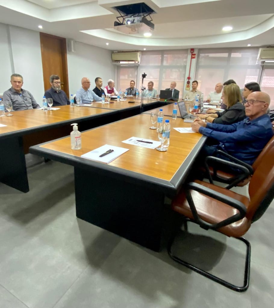 Novas regras para bombas medidoras são apresentadas durante reunião de Diretoria